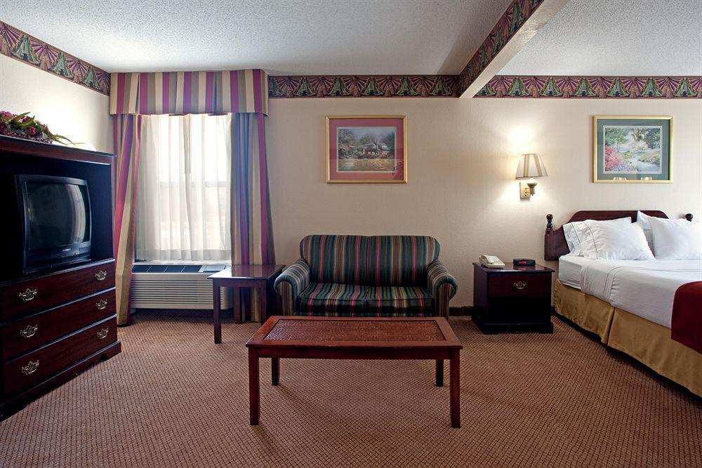 Quality Inn & Suites Clemmons I-40 Szoba fotó